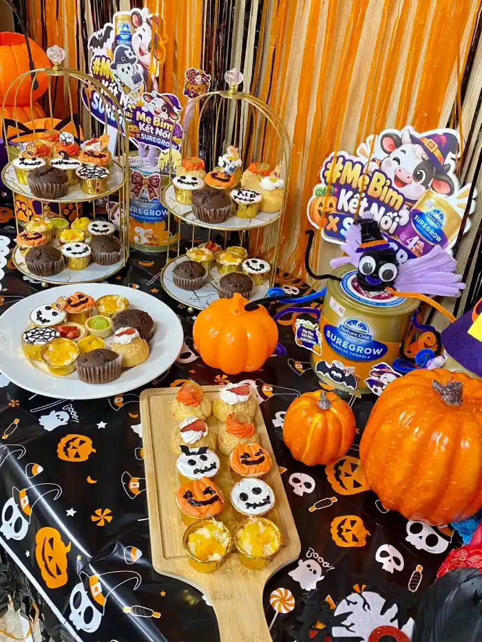 Nhật Ký Chiều Tối 31/10: Mint Tôn Nữ Set Up Tiệc Halloween Cho Anh Ngữ ENVIS Chương Mỹ Và Trải Nghiệm Đêm Lễ Hội Tại AEON Mall Hà Đông