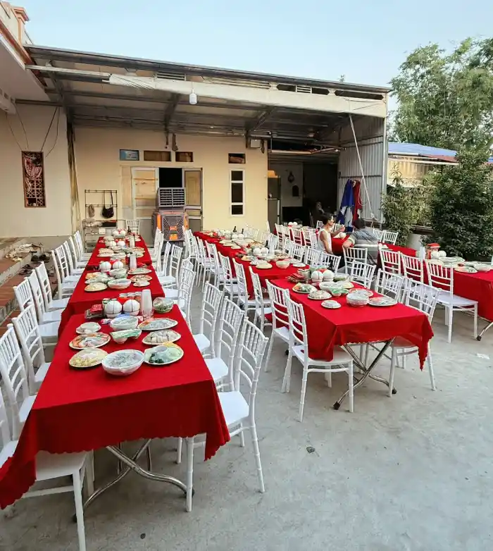 Tiệc Cỗ Tân Gia Truyền Thống 10 Mâm Tại Làng Nghề Bát Tràng