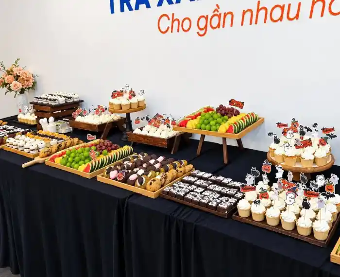Nhật Ký 30/10: Mint Tôn Nữ Cùng Vua Tiệc Hà Đông Phục Vụ Tiệc Teabreak Halloween Cho Kiến Vàng Hà Nội